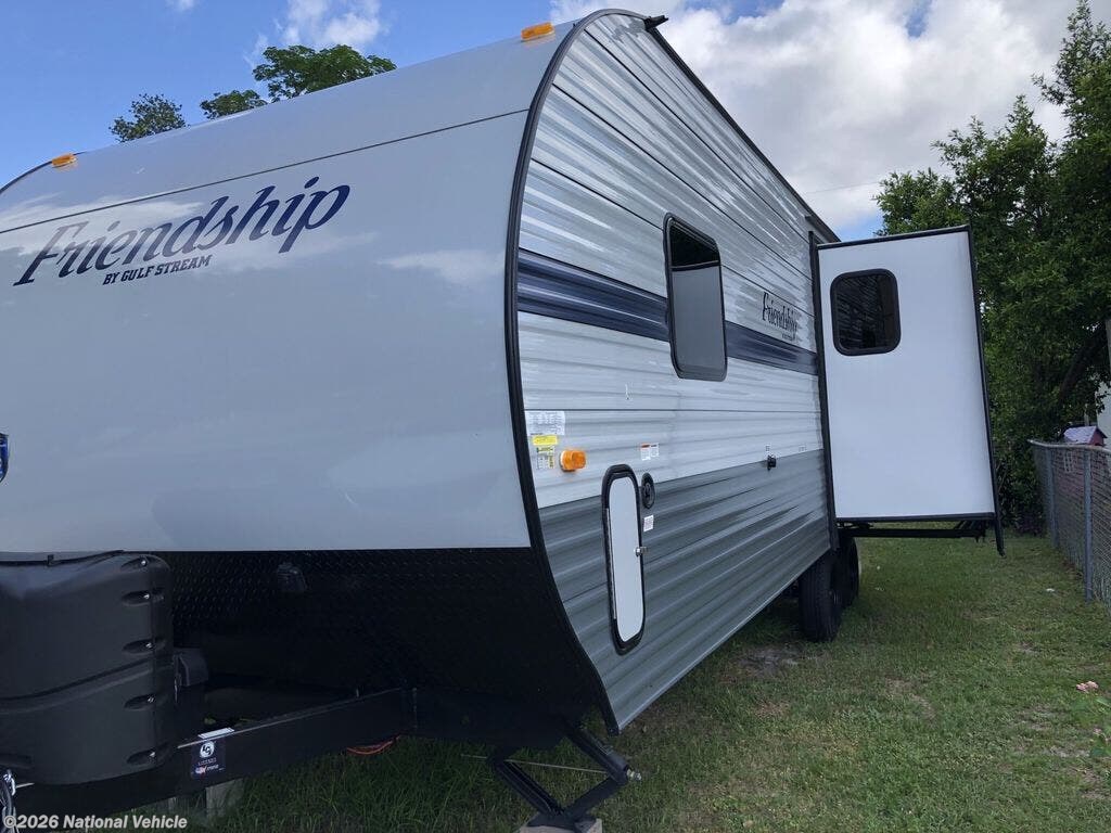 2022 Gulf Stream Friendship 236RL - Used Travel Trailer For Sale by National Vehicle in Ocala, Florida