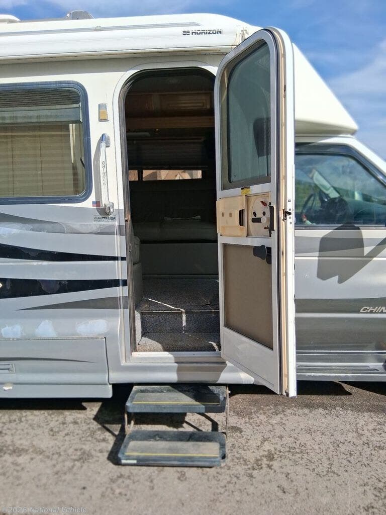 2004 Glacier LE by Chinook from National Vehicle in Midway, Utah