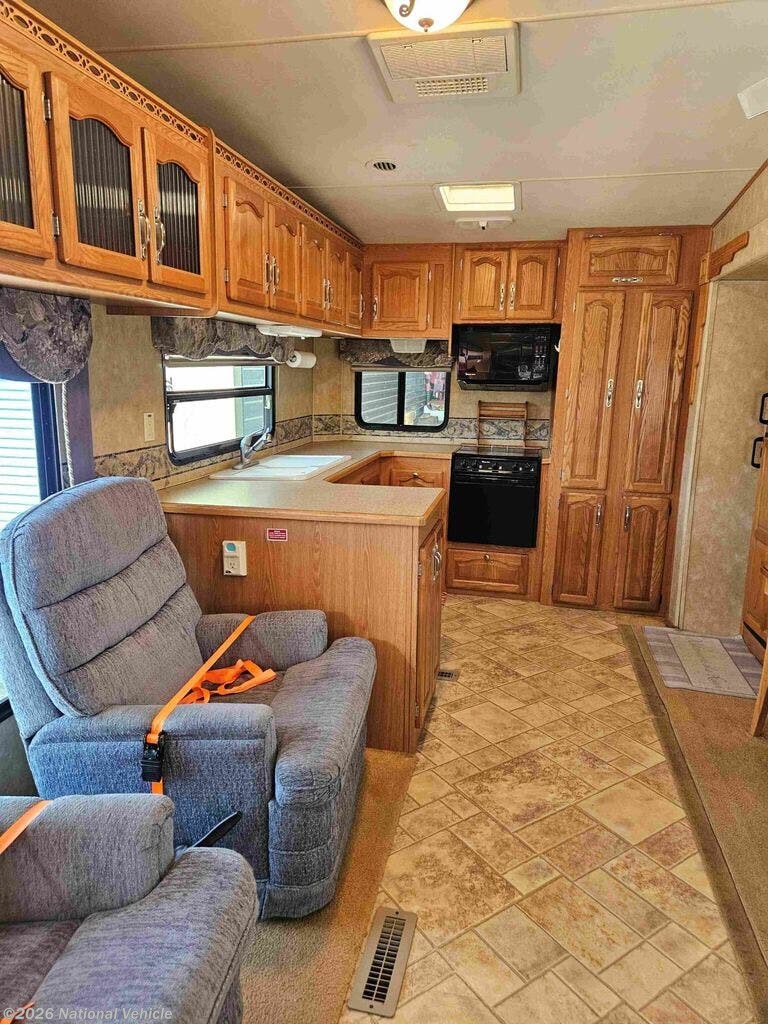 2007 Forest River Cardinal Limited Edition 31RK - Used Fifth Wheel For Sale by National Vehicle in Amelia, Ohio