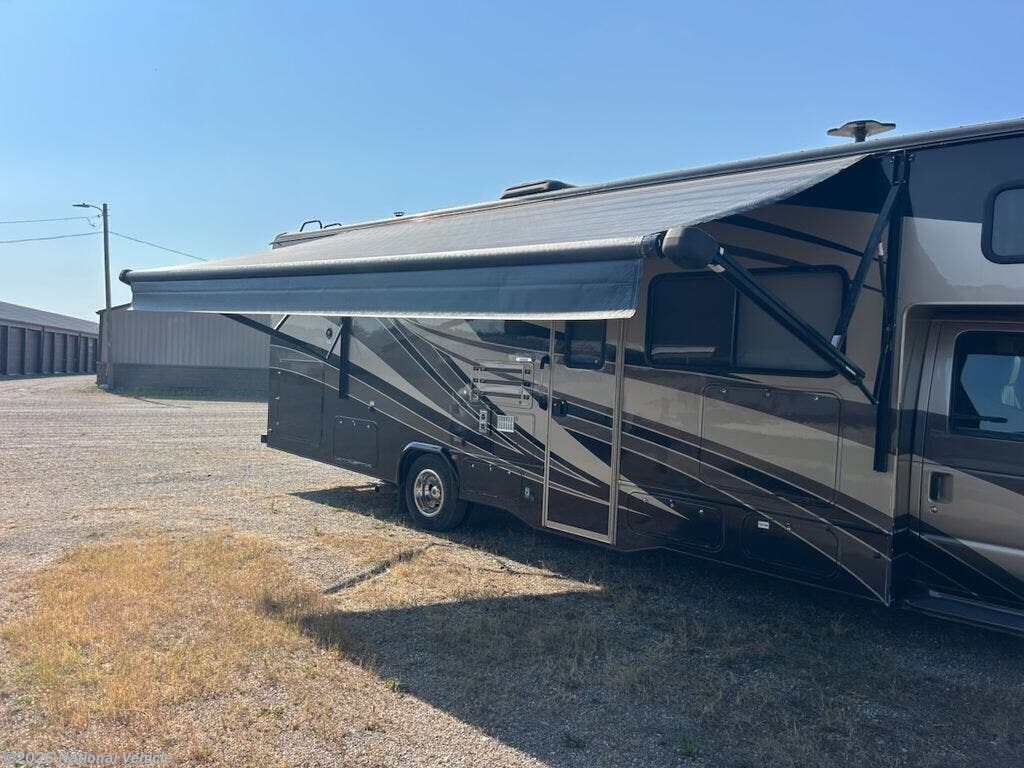 2018 Forest River Sunseeker 3050S - Used Class C For Sale by National Vehicle in Cedar Rapids, Iowa