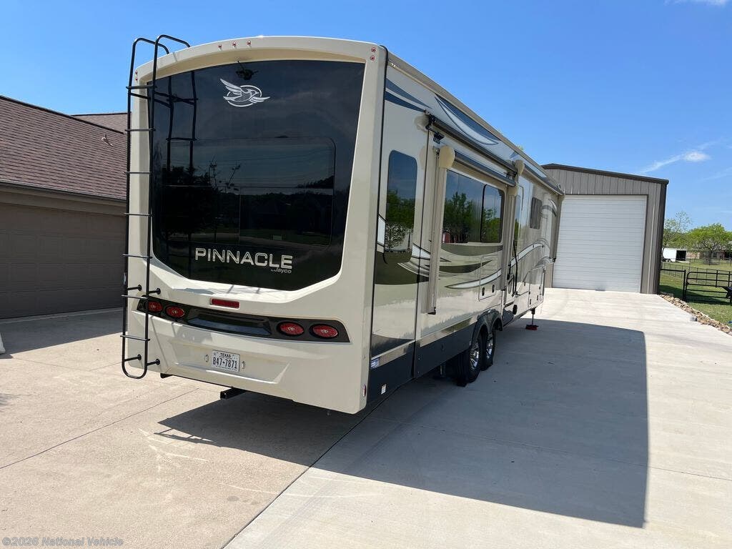 2021 Jayco Pinnacle 36FBTS - Used Fifth Wheel For Sale by National Vehicle in Azle, Texas