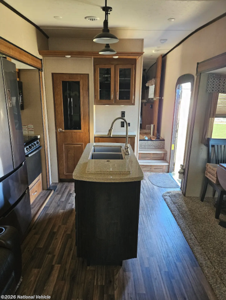 2019 Chaparral Lite 285RLS by Coachmen from National Vehicle in Fort Wayne, Indiana
