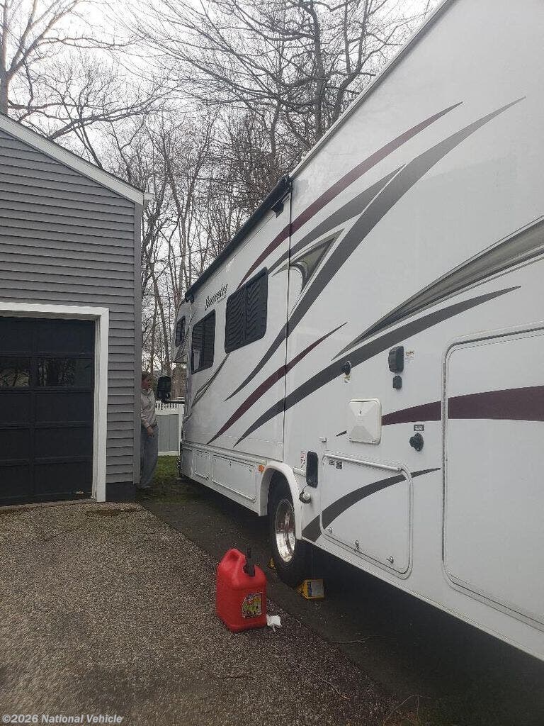 2016 Sunseeker 3010DSF by Forest River from National Vehicle in Wallingford, Connecticut