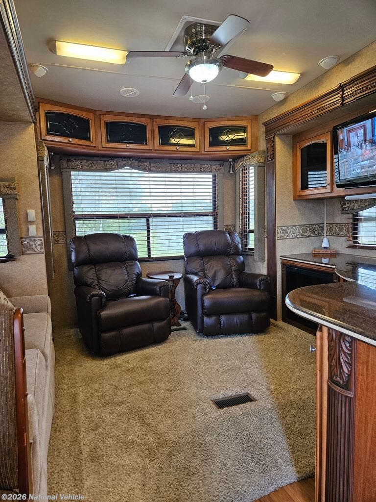 2011 Landmark Grand Canyon by Heartland from National Vehicle in Midlothian, Texas