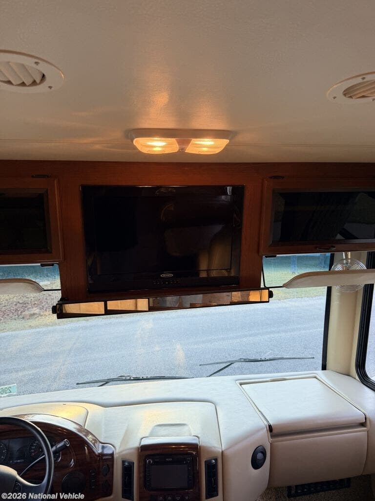 2013 Hurricane 33G by Thor Motor Coach from National Vehicle in Willow Park, Texas
