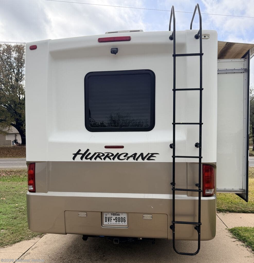 2013 Thor Motor Coach Hurricane 33G - Used Class A For Sale by National Vehicle in Willow Park, Texas