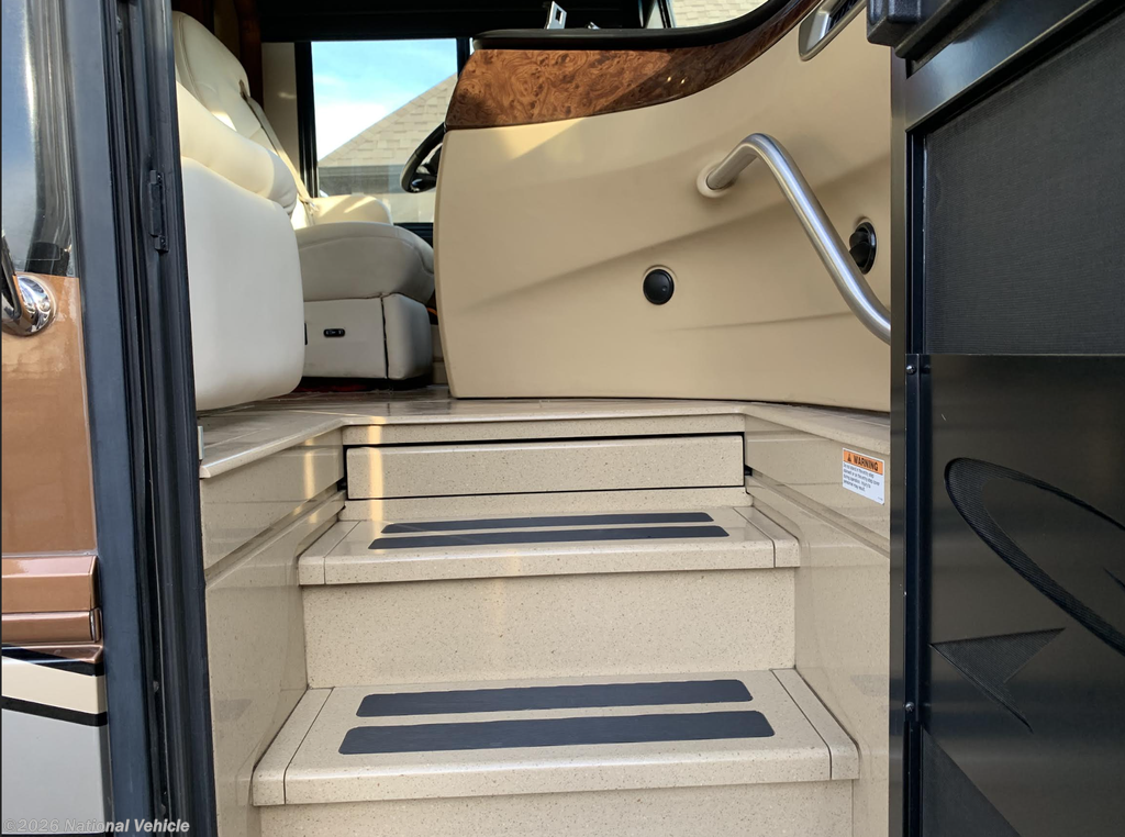 2014 American Revolution 42T by American Coach from National Vehicle in Owasso, Oklahoma