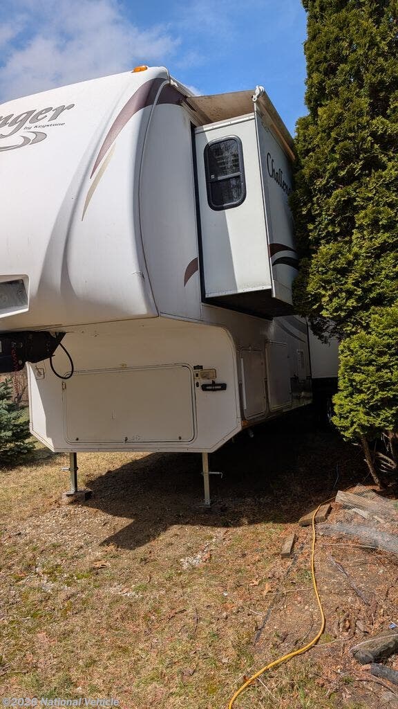 2009 Keystone Challenger 35CKQ - Used Fifth Wheel For Sale by National Vehicle in Ortonville, Michigan