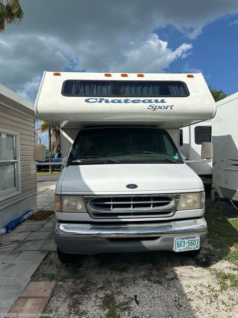 2000 Thor Motor Coach Chateau Sport 28D - Used Class C For Sale by National Vehicle in Chichester, New Hampshire