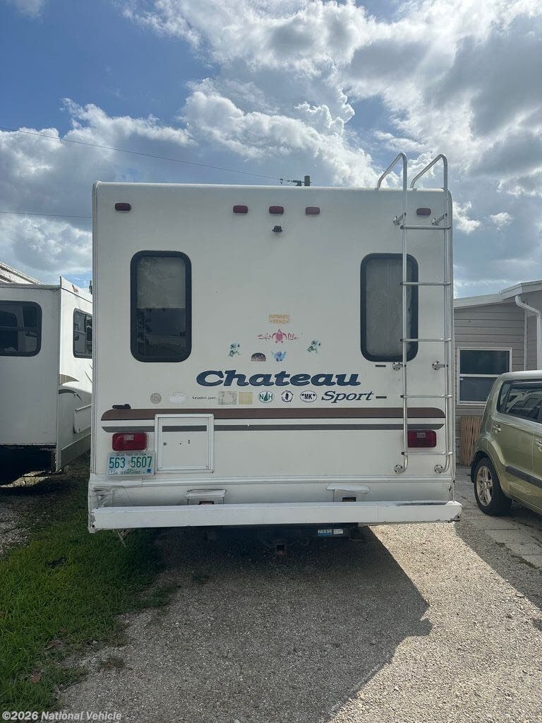 Used 2000 Thor Motor Coach Chateau Sport 28D available in Chichester, New Hampshire