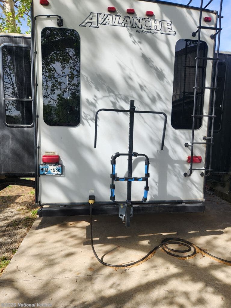 2017 Keystone Avalanche 370RD - Used Fifth Wheel For Sale by National Vehicle in Broken Arrow, Oklahoma