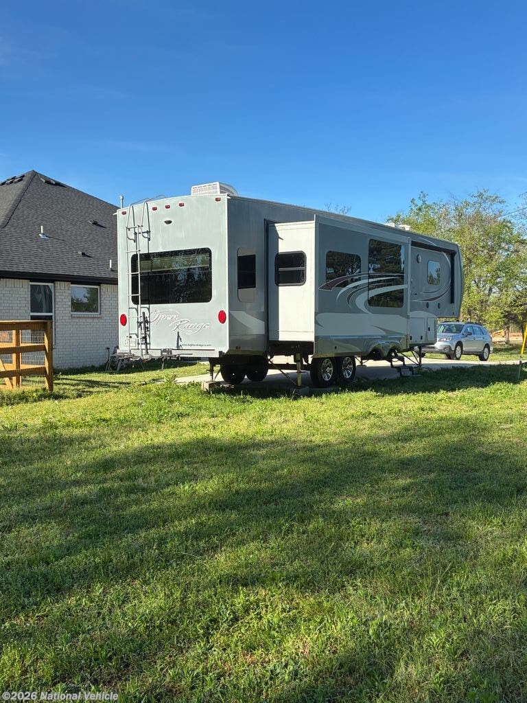 2016 Highland Ridge Roamer 348RLS - Used Fifth Wheel For Sale by National Vehicle in Siloam Springs, Arkansas