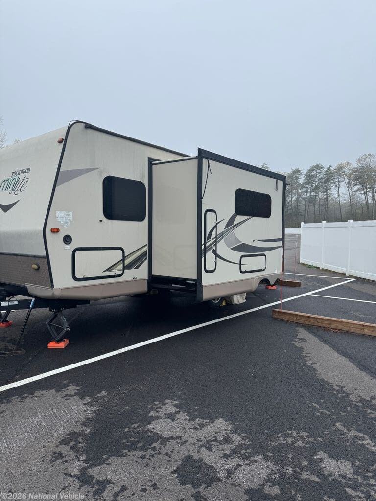 2018 Forest River Rockwood Mini Lite 2509S - Used Travel Trailer For Sale by National Vehicle in Charlotte Hall, Maryland