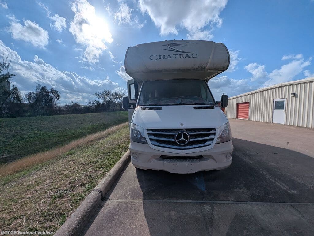 2018 Thor Motor Coach Chateau 24F - Used Class C For Sale by National Vehicle in Hockley, Texas