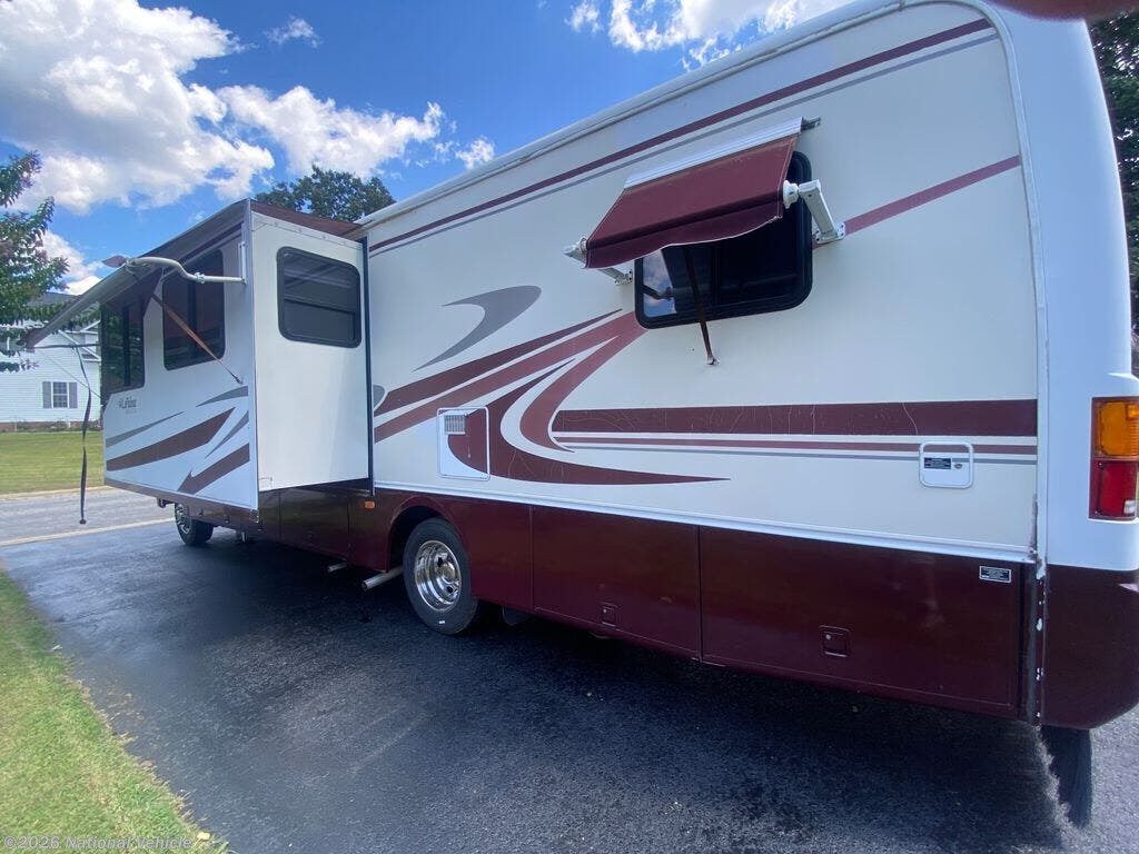 2001 La Palma 32PBD by Monaco RV from National Vehicle in Chester, Virginia