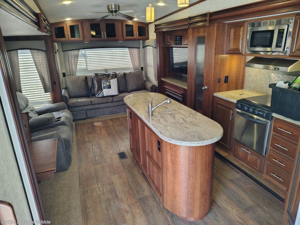 2014 Wildcat 333MK by Forest River from National Vehicle in Cincinnati, Ohio