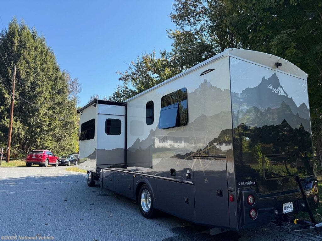 2021 Isata 5 28SS 4X4 by Dynamax Corp from National Vehicle in Binghamton, New York