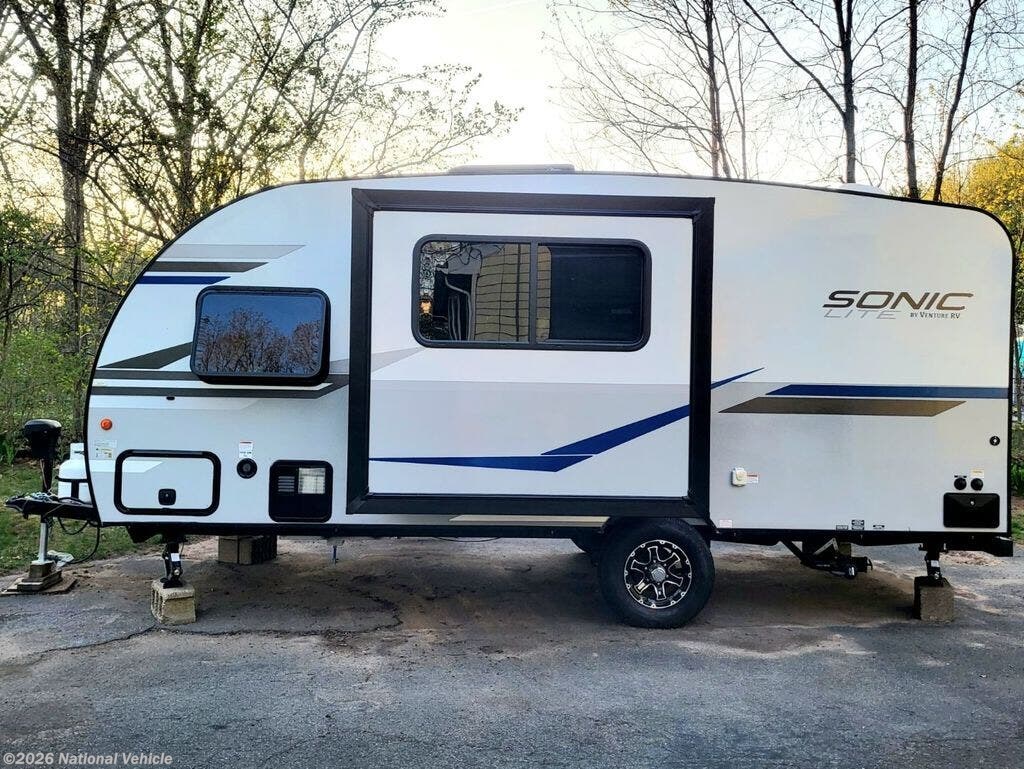 2022 Venture Sonic Lite 169VUD - Used Travel Trailer For Sale by National Vehicle in Unionville, Connecticut