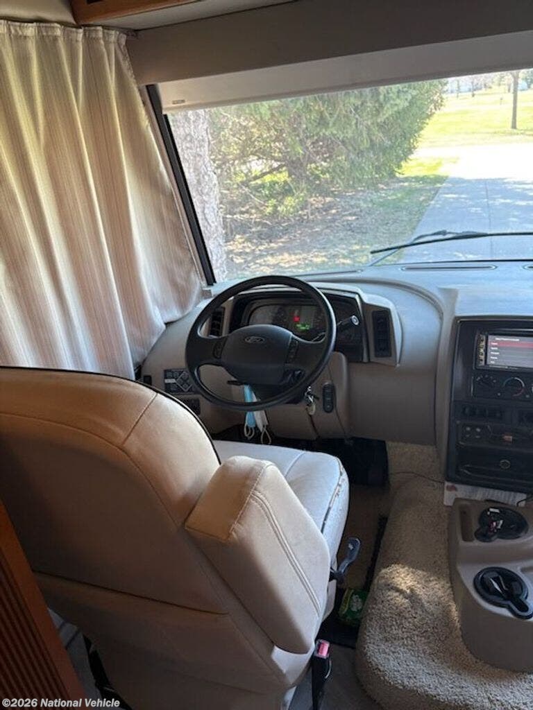 Used 2016 Itasca Sunova 35G available in Madison Lake, Minnesota