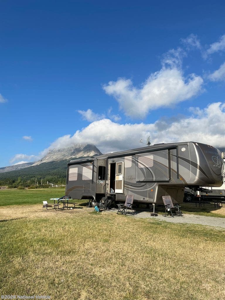 2015 Mobile Suites Estates 38RSSA by DRV from National Vehicle in Magnolia, Texas