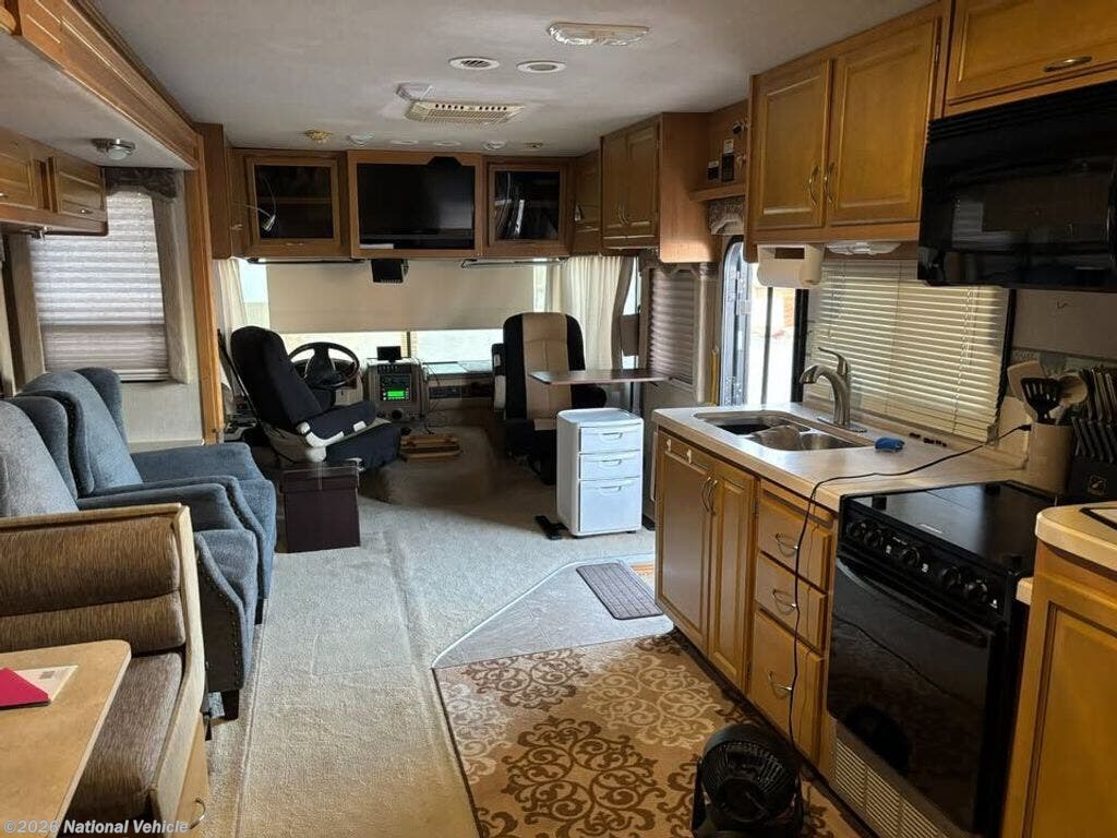 Used 2007 Fleetwood Bounder 35E available in Cedar Lake, Indiana