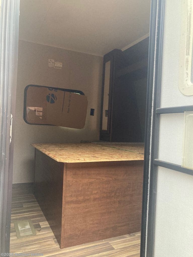 Used 2017 Keystone Hideout LHS 252LHS available in Stigler, Oklahoma