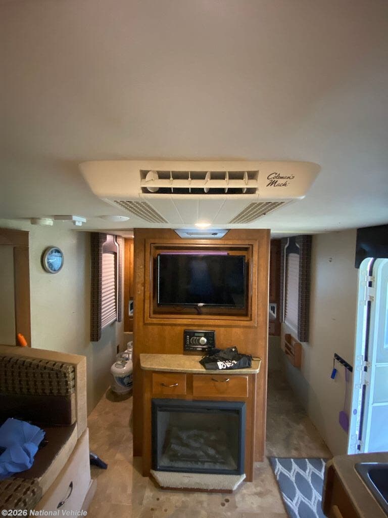 2015 Travel Trailer 2295 by Lance from National Vehicle in Pekin, Illinois