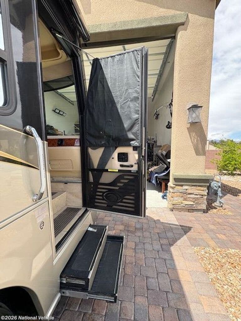 Used 2009 Country Coach Veranda 600 Pikes Peak 650 available in Las Vegas, Nevada