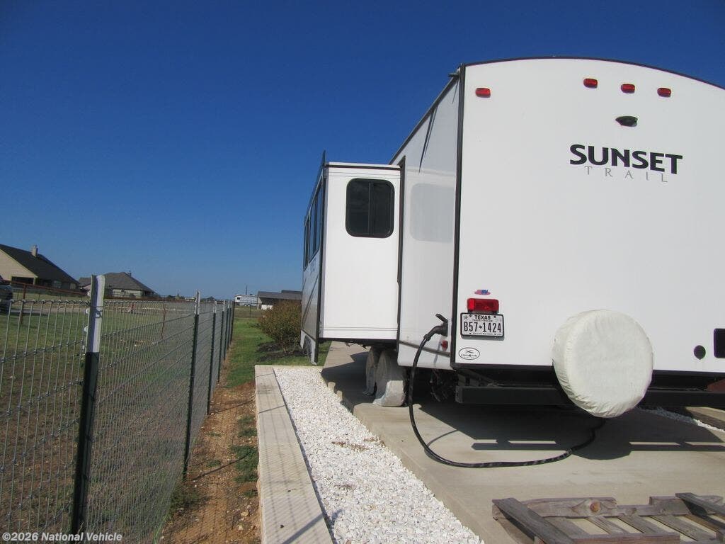 2022 Sunset Trail Super Lite 253RB by CrossRoads from National Vehicle in Godley, Texas