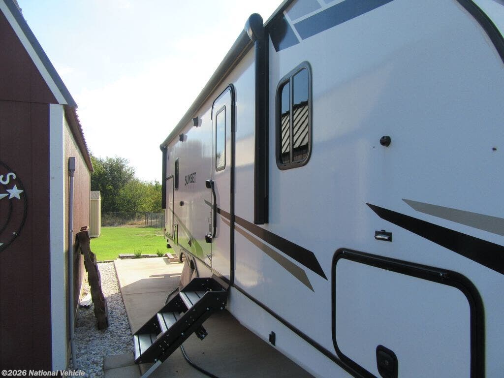 2022 CrossRoads Sunset Trail Super Lite 253RB - Used Travel Trailer For Sale by National Vehicle in Godley, Texas