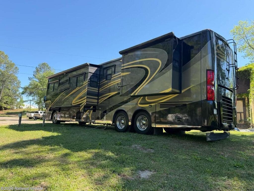 2011 Winnebago Tour 42QD - Used Class A For Sale by National Vehicle in Arabi, Georgia