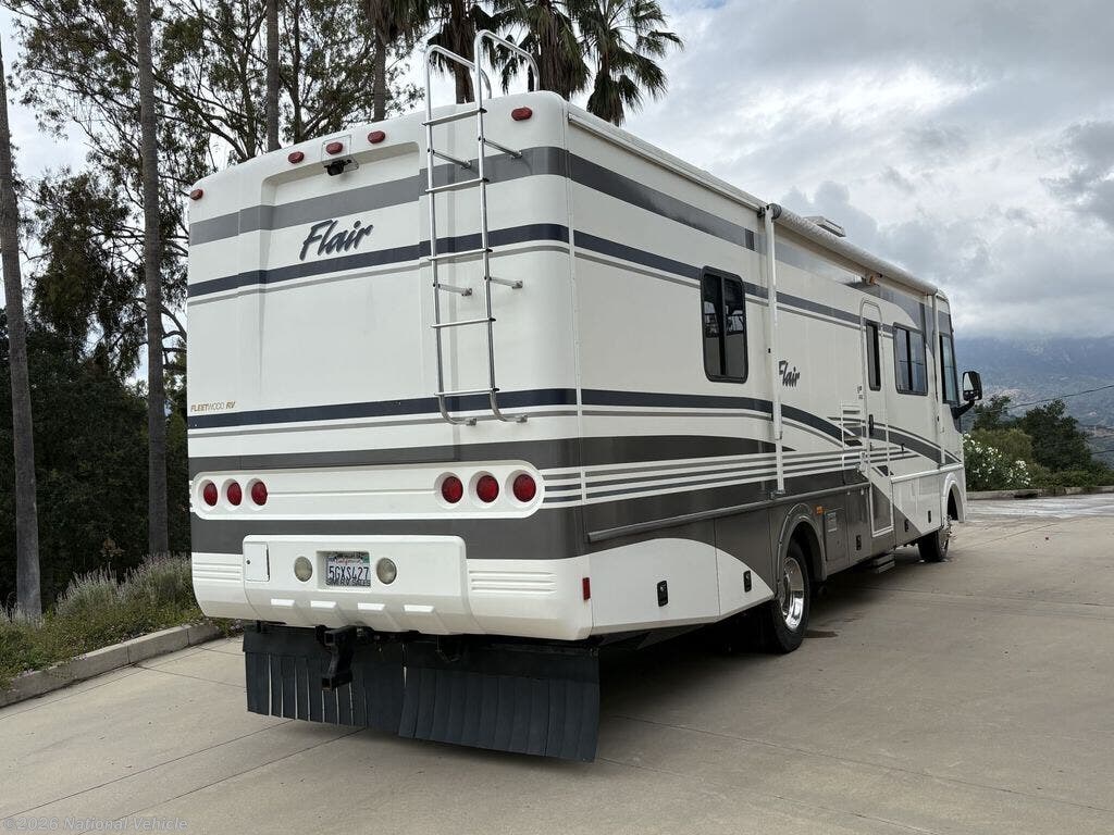 2003 Fleetwood Flair 31A - Used Class A For Sale by National Vehicle in Oak View, California