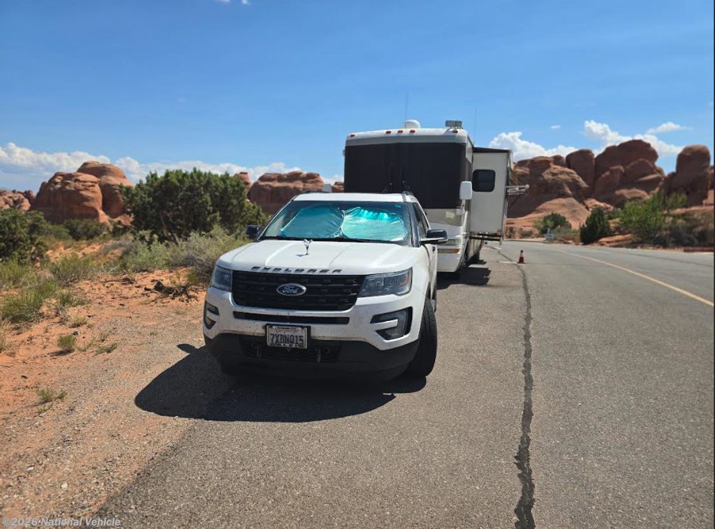 Used 2004 National RV Tropi-Cal 350 available in Quartz Hill, California