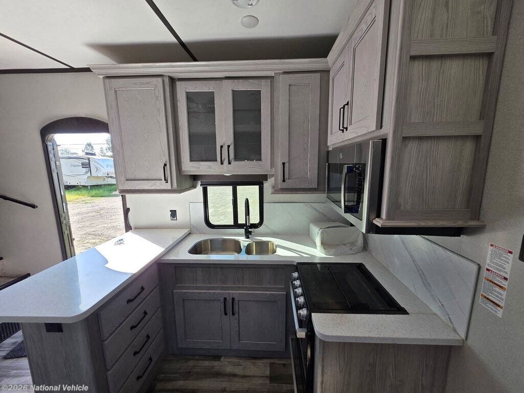 Used 2022 Keystone Montana High Country 377FL available in Santa Marie, California