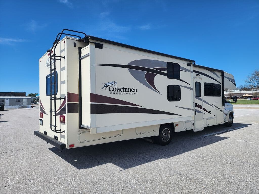 2017 Coachmen Freelander 31BH - Used Class C For Sale by National Vehicle in Bellevue, Nebraska
