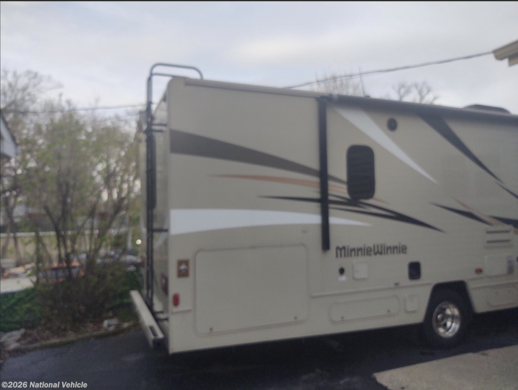 2019 Minnie Winnie 31G by Winnebago from National Vehicle in Grays Lake, Illinois