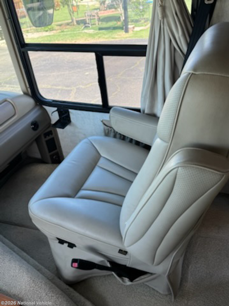 Used 2005 National RV Dolphin 6320LX available in Yukon, Oklahoma