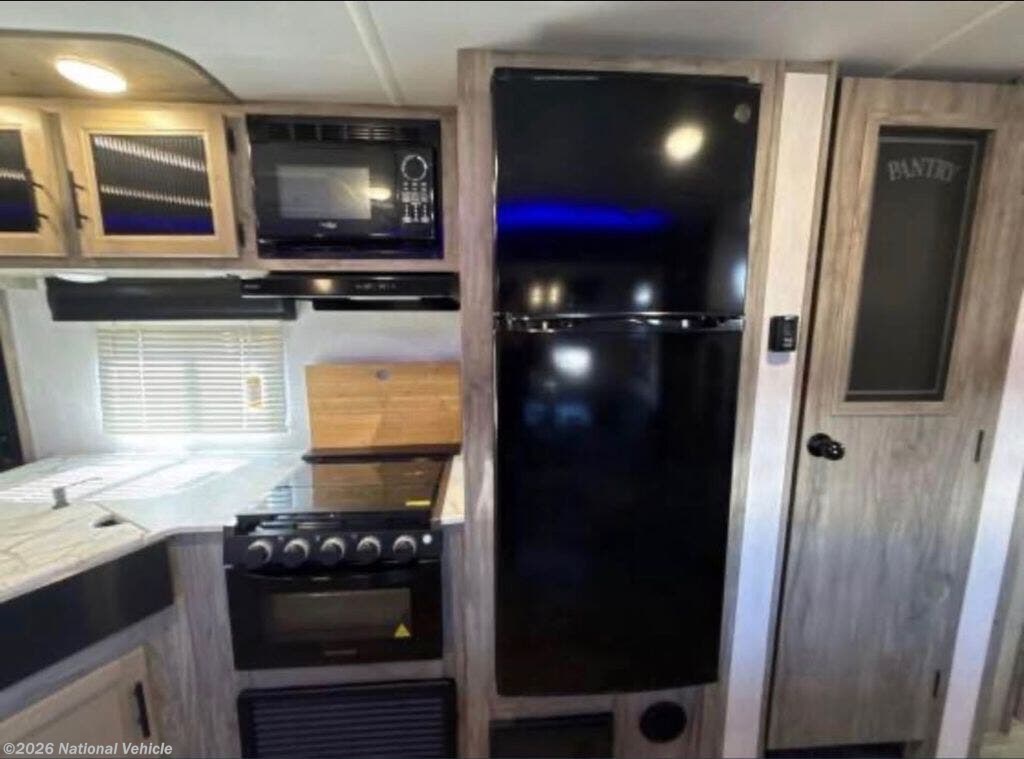 2022 Cherokee Alpha Wolf 26DBH-L by Forest River from National Vehicle in Pittsburgh, Pennsylvania