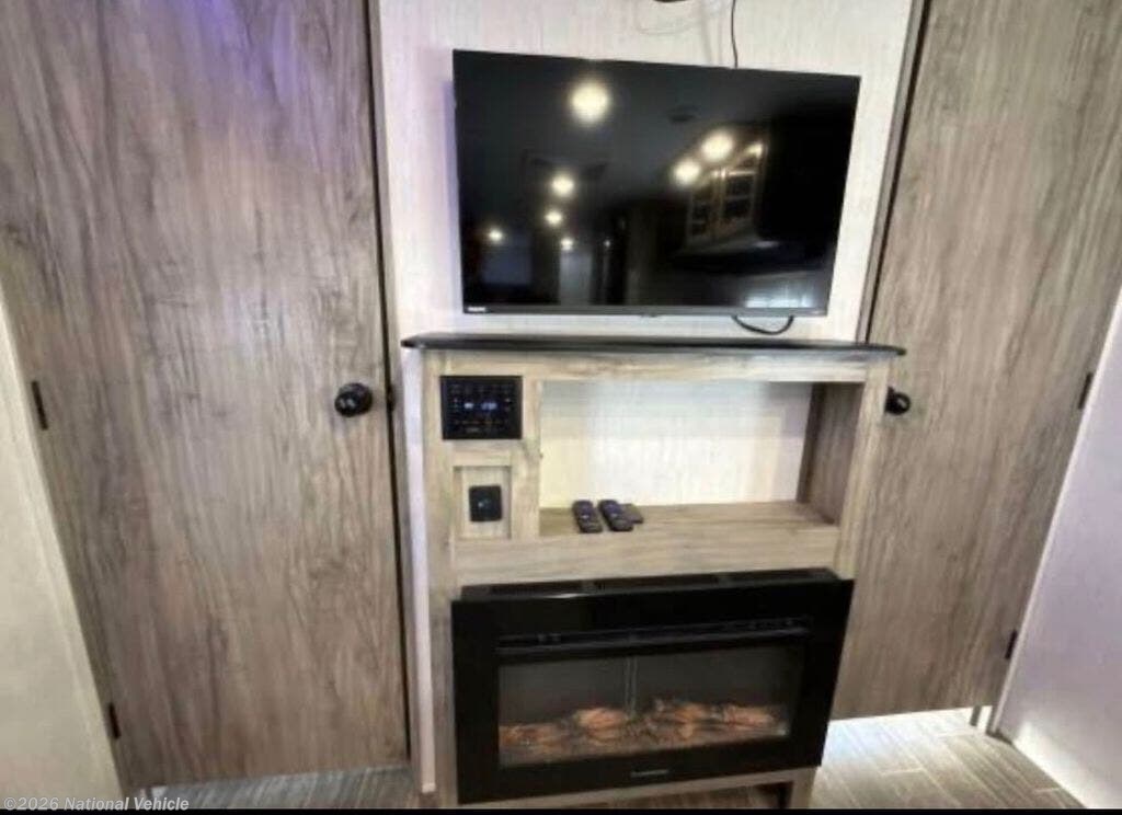 Used 2022 Forest River Cherokee Alpha Wolf 26DBH-L available in Pittsburgh, Pennsylvania