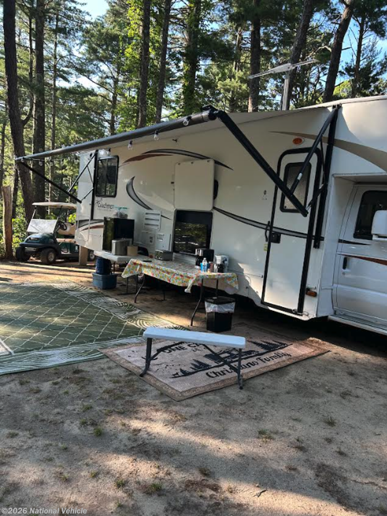 2013 Coachmen Freelander 31DS - Used Class C For Sale by National Vehicle in Seymour, Connecticut