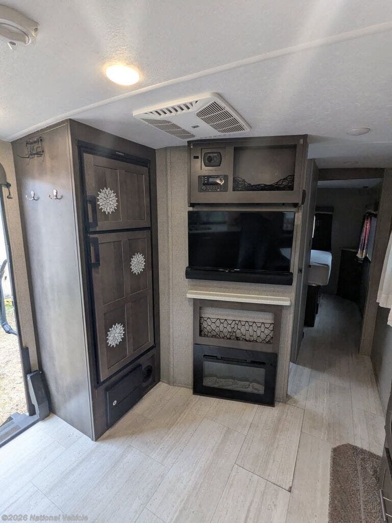 Used 2021 Forest River Rockwood Mini Lite 2506S available in Chicopee, Massachusetts