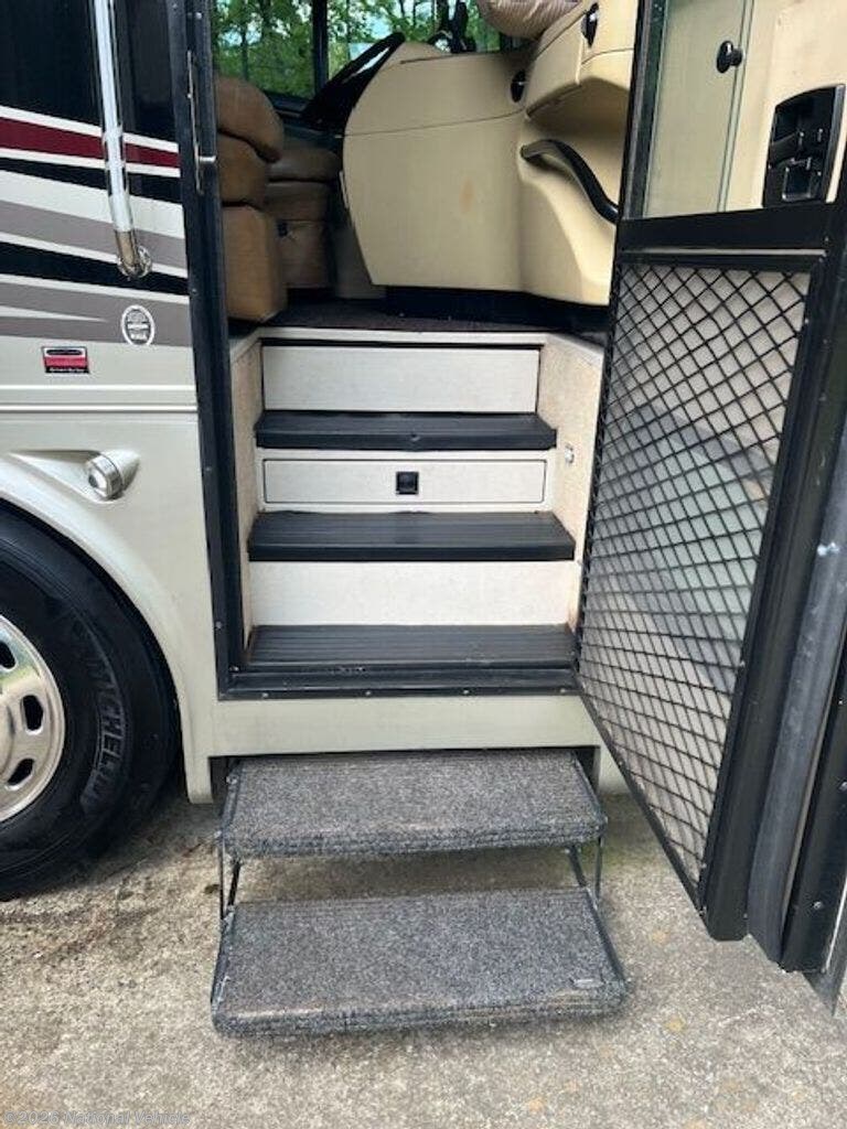 Used 2013 Tiffin Phaeton 42LH available in Florence, Alabama