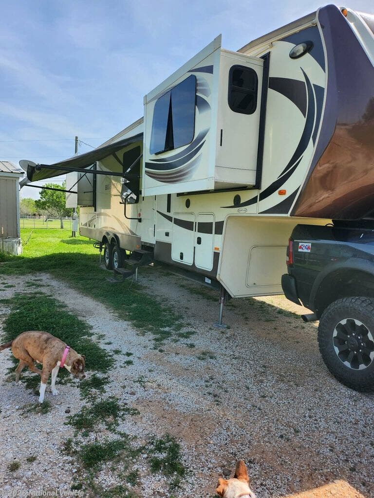2015 Heartland Bighorn 3755FL - Used Fifth Wheel For Sale by National Vehicle in Big Spring, Texas