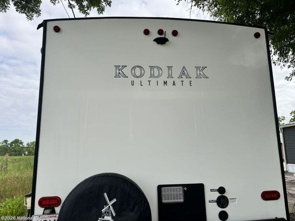 2018 Dutchmen Kodiak Ultimate 330BHSL - Used Travel Trailer For Sale by National Vehicle in Hamon, Louisiana