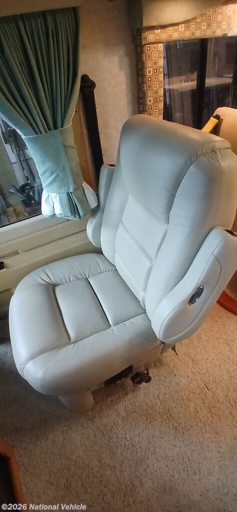 Used 1994 Fleetwood American Dream 38J Cummins Mountain available in Hampshire, Illinois