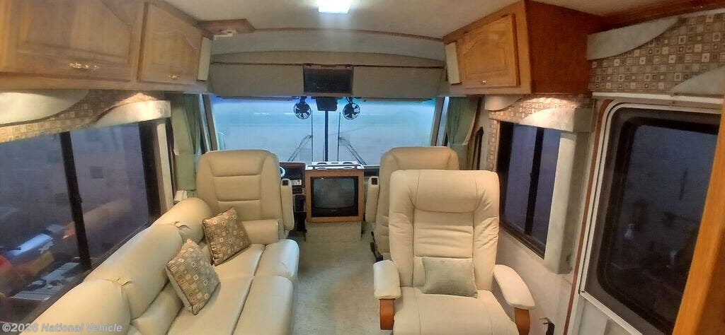 1994 Fleetwood American Dream 38J Cummins Mountain - Used Class A For Sale by National Vehicle in Hampshire, Illinois