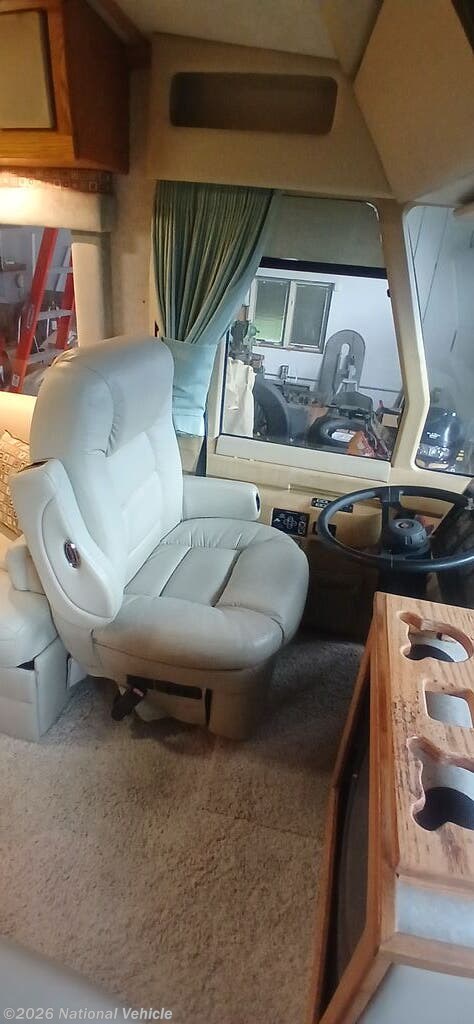 1994 American Dream 38J Cummins Mountain by Fleetwood from National Vehicle in Hampshire, Illinois