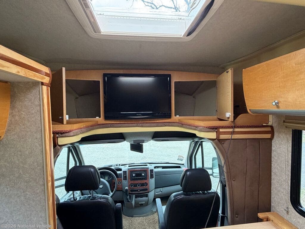 2009 View 24P by Winnebago from National Vehicle in Clearbrooke, Minnesota