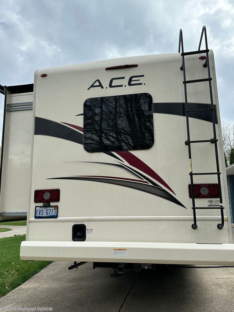 2022 Thor Motor Coach A.C.E. 32.3 - Used Class A For Sale by National Vehicle in Battle Creek, Michigan