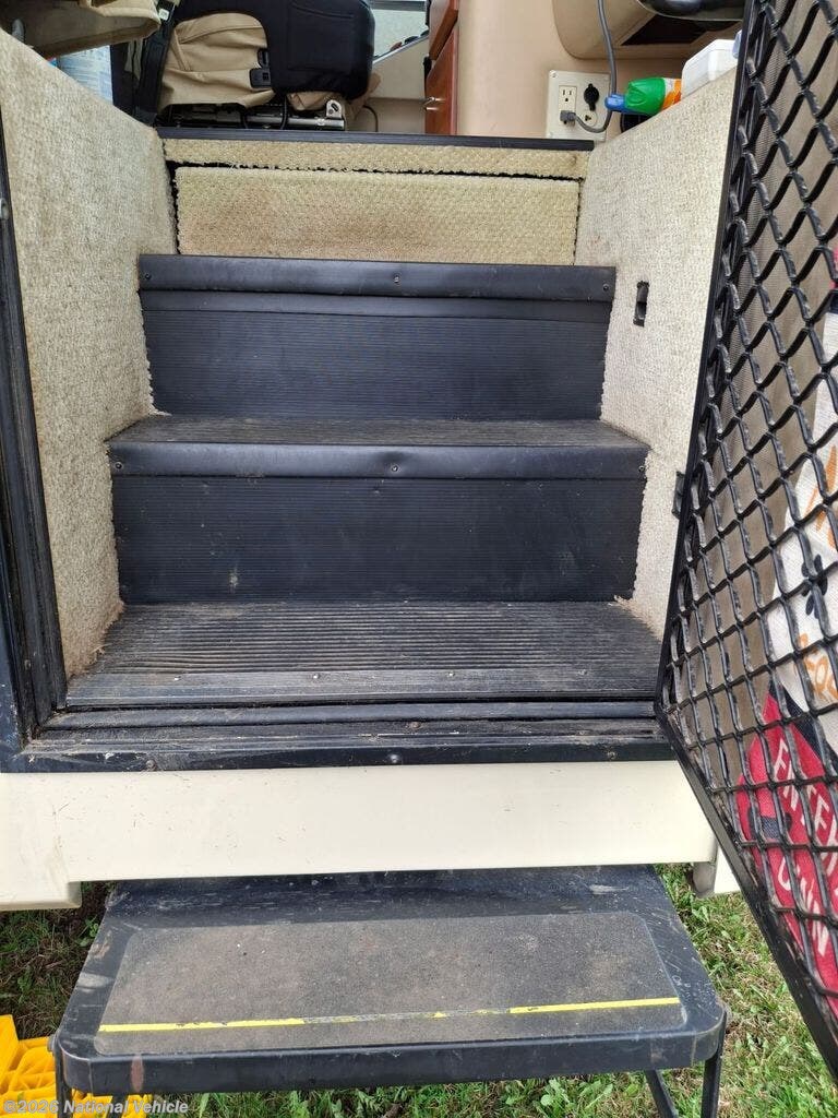 2007 Cayman 34SBD by Monaco RV from National Vehicle in Viroqua, Wisconsin